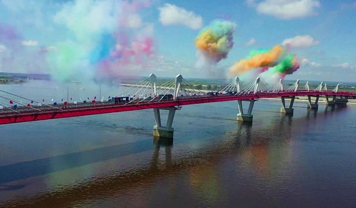 Russia China border bridge